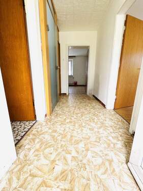 11. Eingangsbereich, Flur EG - 