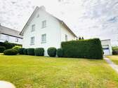 4. Hausansicht - 5 Zimmer Einfamilienhaus in Arzfeld