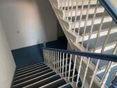 Treppenhaus - Etagenwohnung mit 75,10 m&sup2; in Halle (Saale) zur Miete