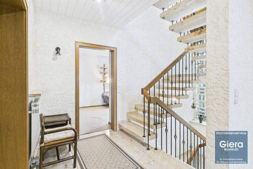 Flur Erdgeschoss - 6 Zimmer Einfamilienhaus in Bayreuth