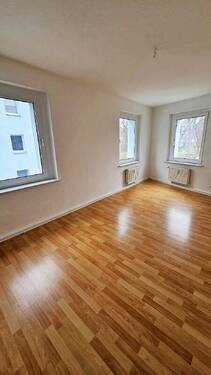 Zimmer 1 - 4 Zimmer Etagenwohnung zur Miete in Leipzig