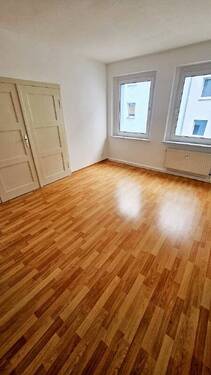 Zimmer 2 - 4 Zimmer Etagenwohnung in Leipzig