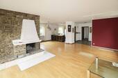 Wohnzimmer und Kamin - 