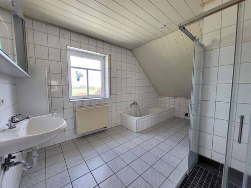 Bad im Obergeschoss - 
