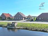 tolles Zweifamilienhaus am Kanal - Haus in Uplengen Nordgeorgsfehn