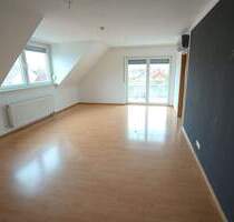 Helle DG-Whg. mit Balkon, EBK und Garage im gepflegten 6-FH. - Graben-Neudorf