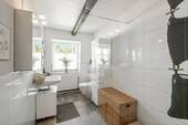 Duschbad Erdgeschoss hinten - 
