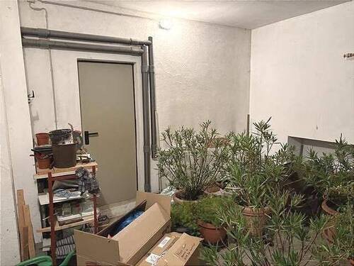 Garage - 