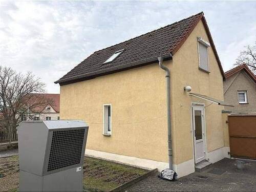 Hofansicht Nebengebäude mit Gästewohnung - 