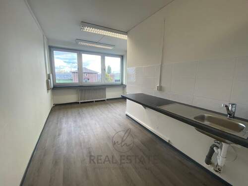 1.jpg - Start-Up Büro mit eigener Pantry