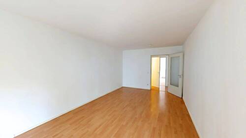 Wohnzimmer Ansicht III - 2 Zimmer Etagenwohnung in Berlin