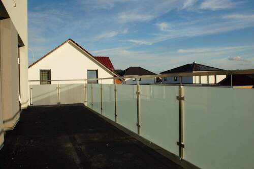 großer Südbalkon - 4 Zimmer Doppelhaushälfte zur Miete in Uetze