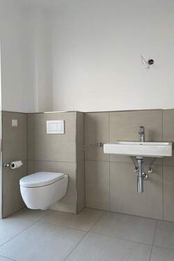 Gäste-WC mit Tageslicht - 