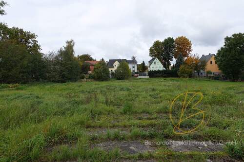 Titelbild - Attraktives Baugrundstück in ruhiger Lage - vielseitige Nutzung im Mischgebiet möglich
