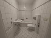 Bad - 2 Zimmer Etagenwohnung zur Miete in Gera