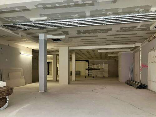 Blick vom Eingangsbereich - Gewerbeobjekt (Büro, Produktion, Verkauf) zur Miete in Kassel