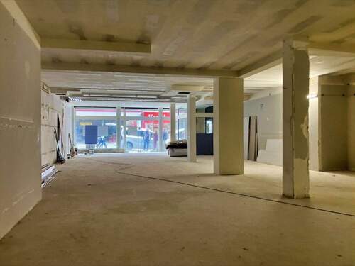Blick zum Eingangsbereich - Gewerbeobjekt (Büro, Produktion, Verkauf) in Kassel