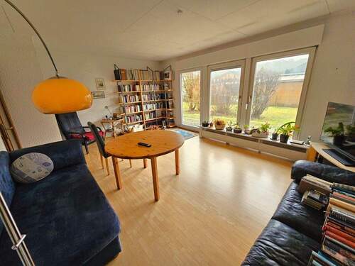 Wohnzimmer - Mehrfamilienhaus, Wohnhaus mit 75,00 m&sup2; in Bad Bederkesa zum Kaufen