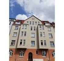 Helle Wohnung im ruhig gelegenen Hinterhaus mit offener Küche und Balkon in Top-Lage! - Halle (Saale) Innenstadt