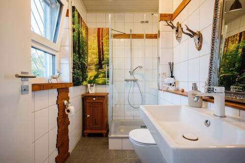Gäste WZ / Duschbad - 