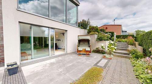 Terrasse vor dem Untergeschoss - 