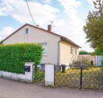 AUKTION: idyllisch gelegenes, leerstehendes Wohnhaus mit Garage und Nebengebäude - Karlskron Brautlach