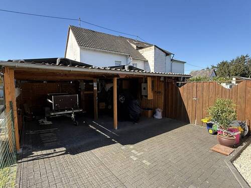 Carport mit Geräteschuppen - 