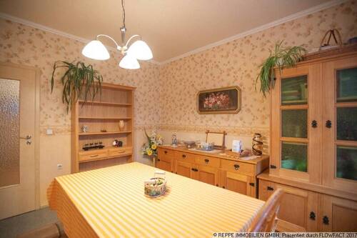 Zimmer Erdgeschoß - 5 Zimmer Einfamilienhaus in Bernsdorf