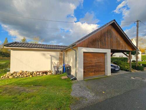 Garage & Carport - 