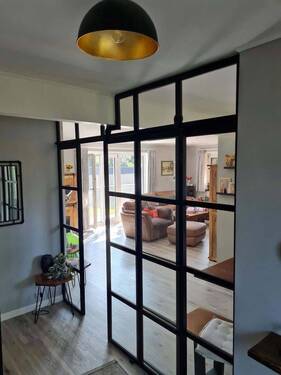 Glaswand mit Schiebetür - 