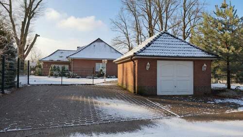 2c276b4b-e468-48ab-90cc-cba2f85894fd.jpg - 