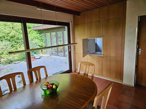 Essbereich m. Durchreiche - oben - 8 Zimmer Einfamilienhaus in Ochsenfurt