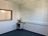Raum 3, dort auch Serveranschluss - 