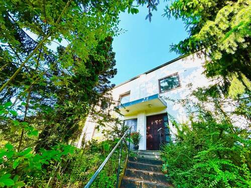 Ihre Doppelhaushälfte von der Straße & Treppe - Kann man sich wohlfühlen! - 679.000,00 EUR Kaufpreis, ca.  173,00 m² Wohnfläche