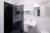 Bad mit Walk-in-Rainshower - 