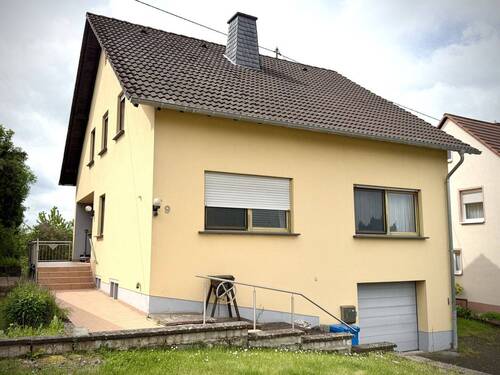 1.jpeg - Geräumiges Einfamilienhaus in ruhiger Wohnlage, mit großem Garten und herrlichem Fernblick