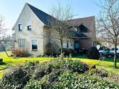 Haus_seitl. - Großes Ein-bis Zweifamilienhaus mit Einliegerwohnung sucht neuen Eigentümer.