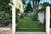 Zufahrt mit Tor - 