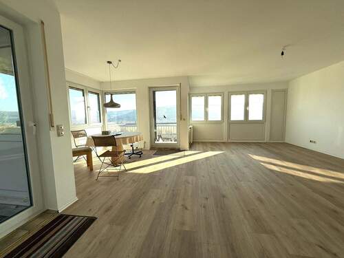 Wohn-/Esszimmer EG - 4 Zimmer Doppelhaushälfte in Gelnhausen