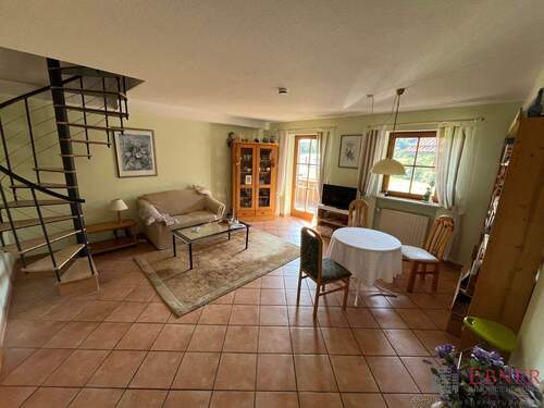 1540 Wohnzimmer - Maisionette-Wohnung in Aussichtslage im Zellertal Drachselsried