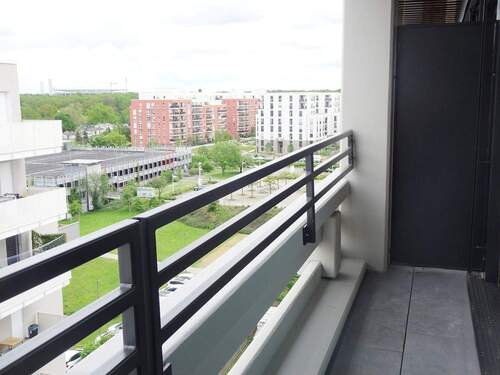 Balkonblick zum Stadion - 2 Zimmer Etagenwohnung zur Miete in Frankfurt am Main