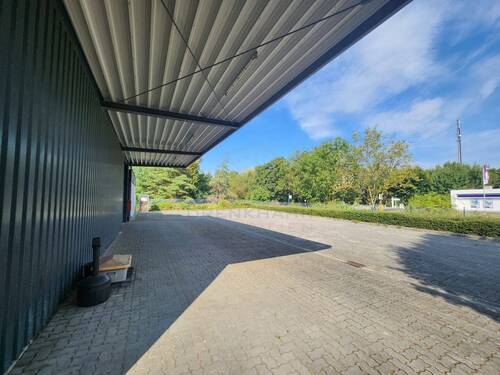 Überdachung im hinteren Ladebereich - 