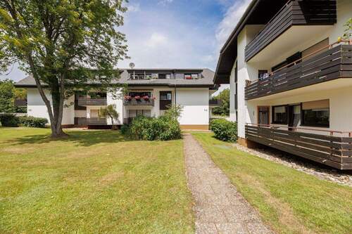 3)Hausansicht Süd - 2 Zimmer Etagenwohnung in Titisee-Neustadt