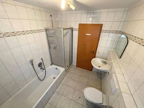 Badezimmer mit Tageslicht - 