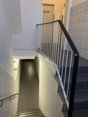 und Zugang zu dem UG - 
