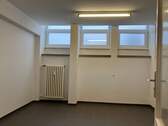In der Mieteinheit im UG: Büro 