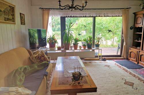 Wohnzimmer - 5 Zimmer Mehrfamilienhaus, Wohnhaus in Nümbrecht