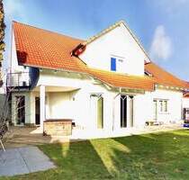 Wohnen + Vermieten: Modernes Einfamilienhaus mit Einliegerwohnung & eigener Sauna - Wertheim Auf der Bestenheider Höhe