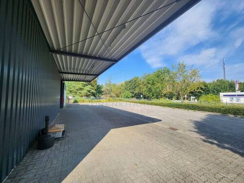 Überdachung Ladebereich - 