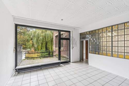 Ausblick zur Terrasse - 5 Zimmer Etagenwohnung in Aachen